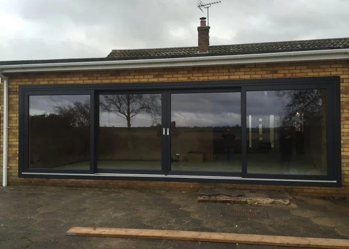 Open plan glass sliding doors in Hampshire